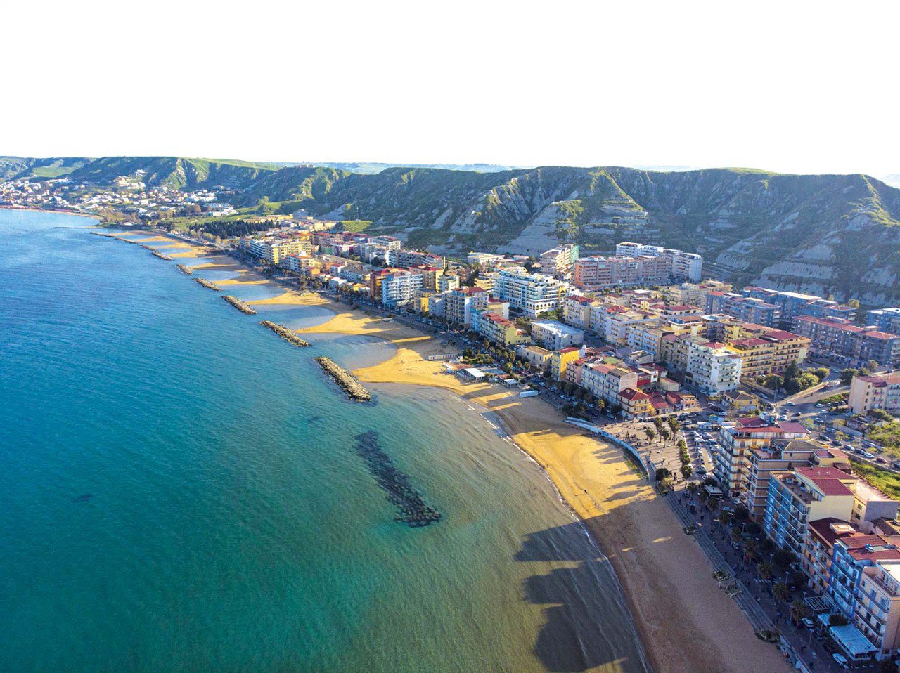 Crotone - L' assessore Greco sul Piano Spiaggia: «Nessuna interruzione del confronto, avanti con la partecipazione» - 