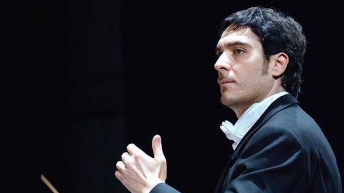 Il direttore d’orchestra calabrese Gianluigi Borrelli firma le orchestrazioni del SoundTracks Tour 25 - 