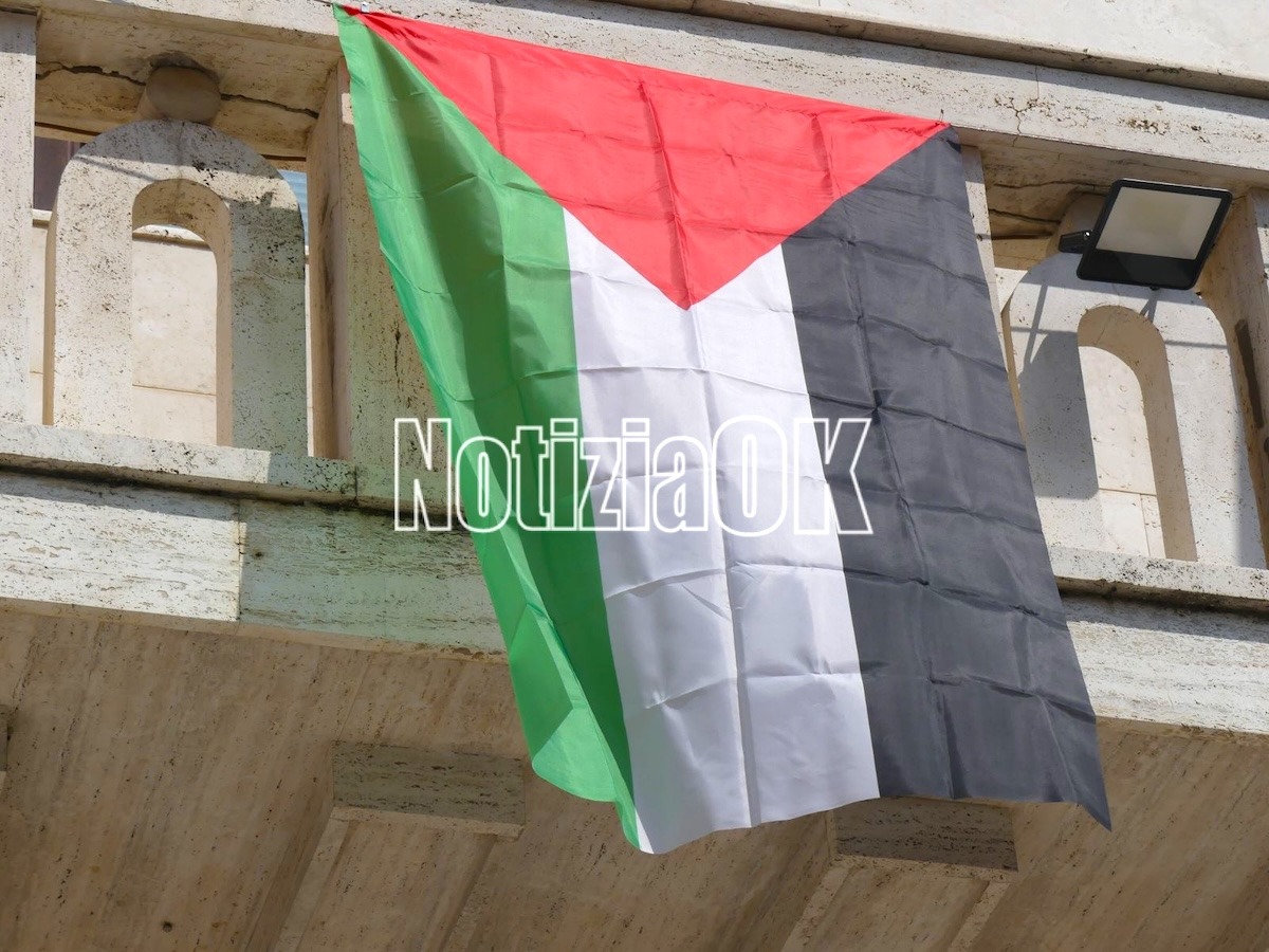 Catanzaro, il sindaco Fiorita firma per Nobel Pace 2026 ai bambini di Gaza - 