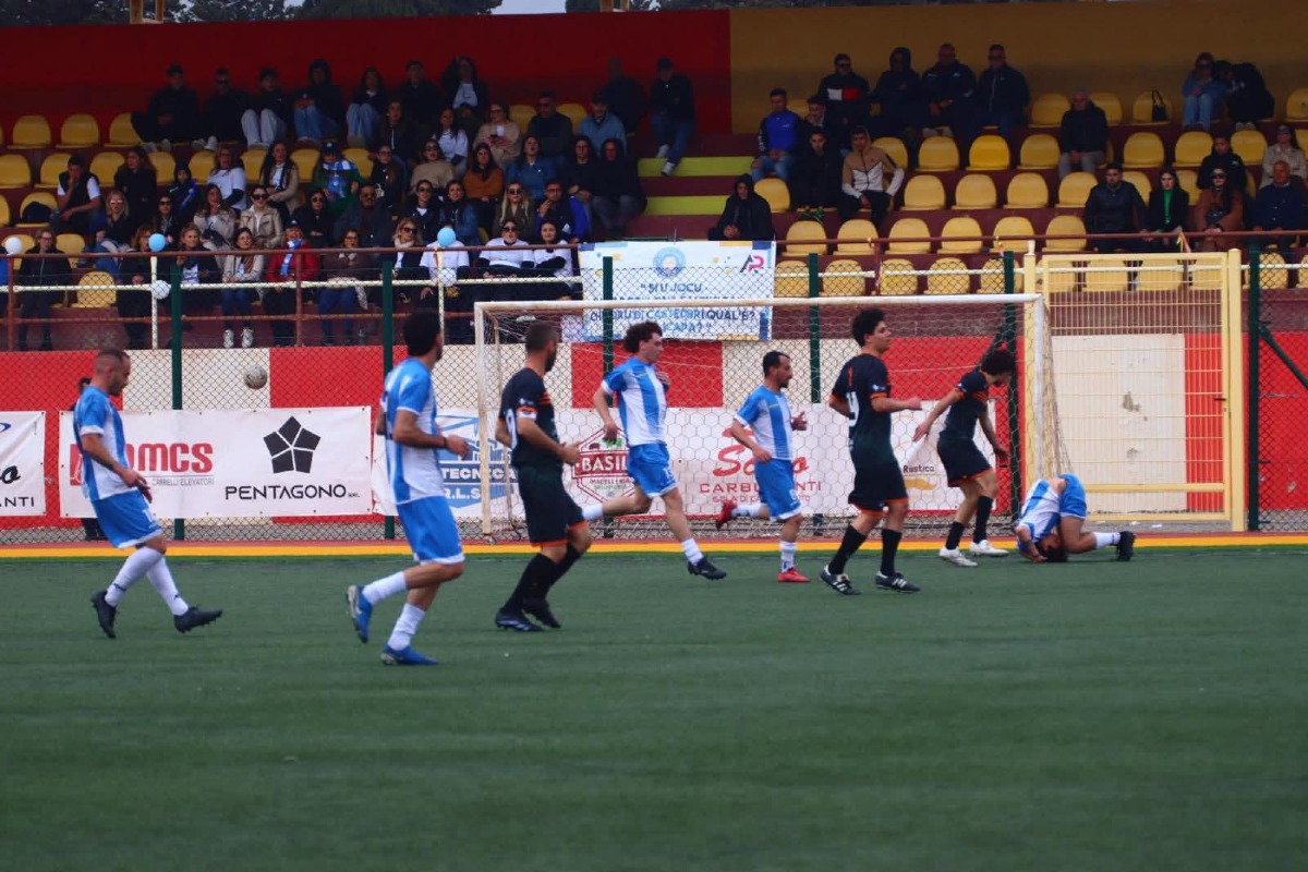 ASD Le Castella Calcio - Dimissioni per diverse vedute: lasciamo alcune figure della società  - 