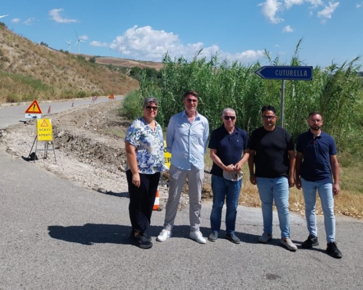 Il Comune di Cropani informa: "Avviati i lavori per la messa in sicurezza della viabilità locale" - 