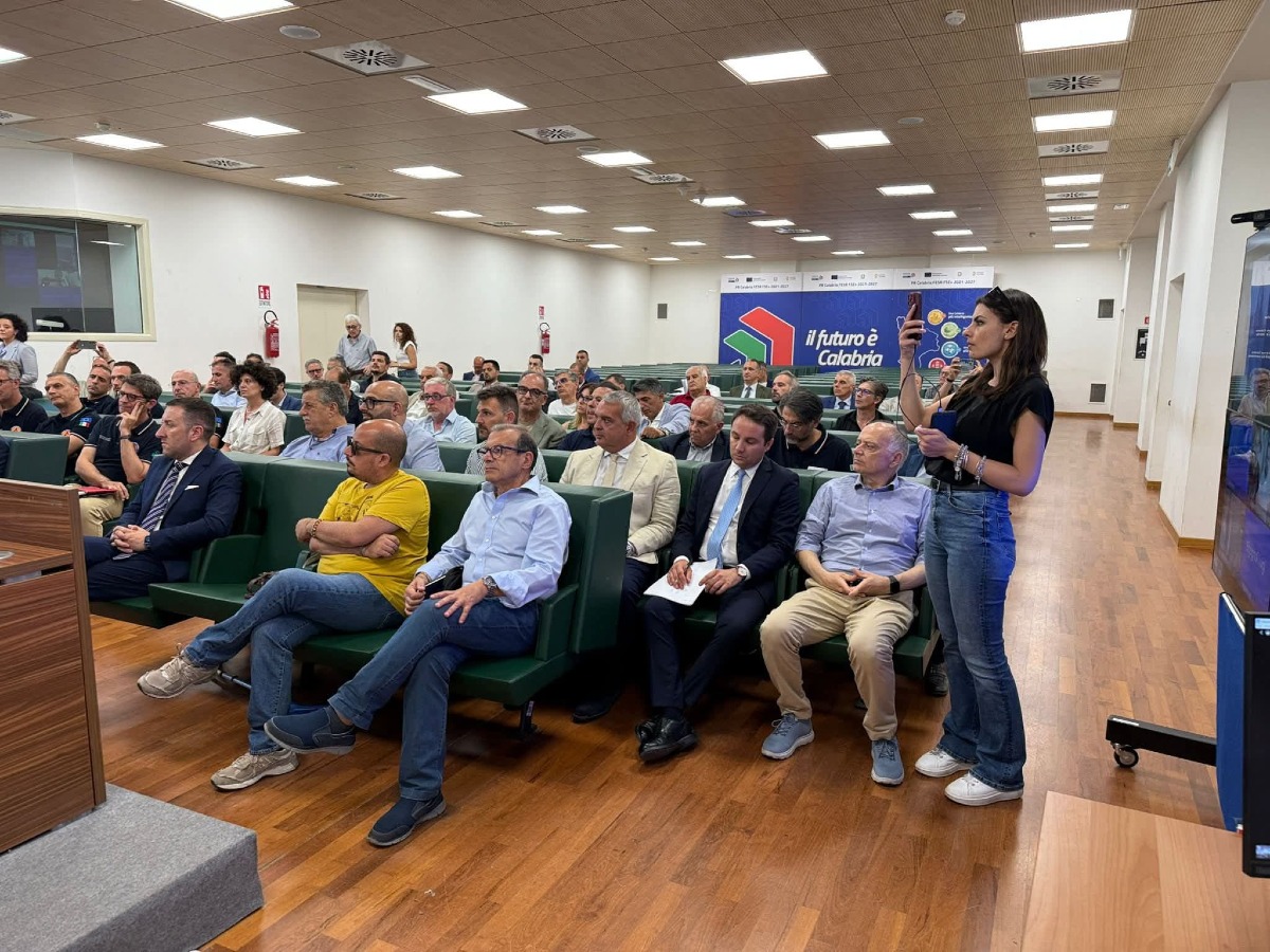 Il Comune di Botricello interviene su temi cruciali nella riunione regionale con il Prefetto e le Autorità locali - 