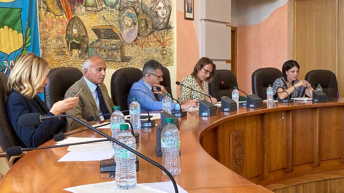 Cosenza - Mozioni su verde urbano, canone unico e Disability Card: il Consiglio comunale approva all’unanimità -