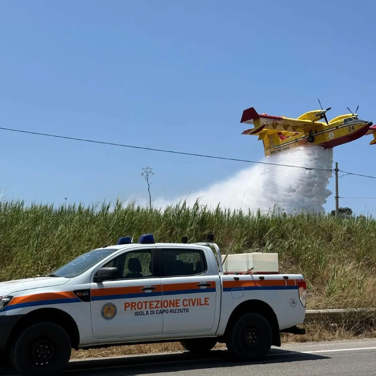 Isola C.R, vasti incendi a Marinella e Sovereto: territorio messo a dura prova - 