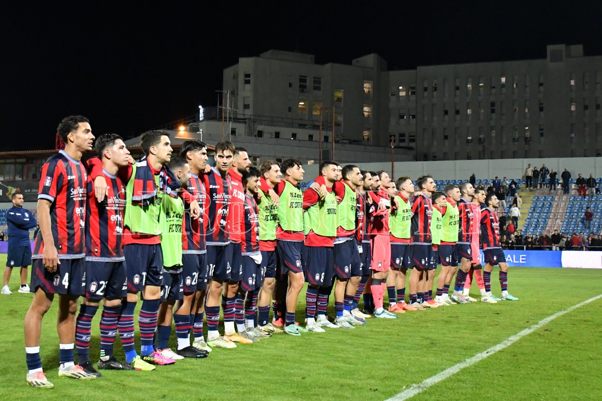 Serie C | Crotone, Guerra spinta sulla fascia rossoblù: "Non vedo l'ora di giocare allo Scida" - 