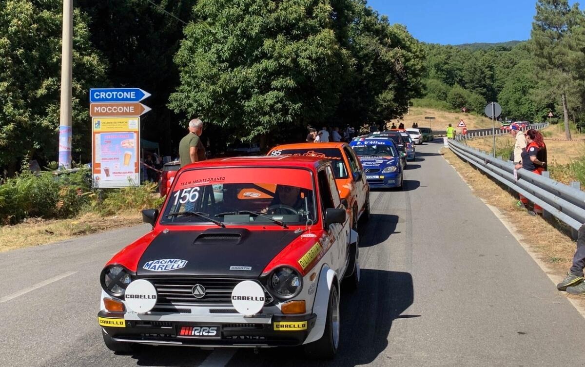 Castelsilano si prepara ad accogliere il suo 1° Raduno di Auto d'Epoca - 