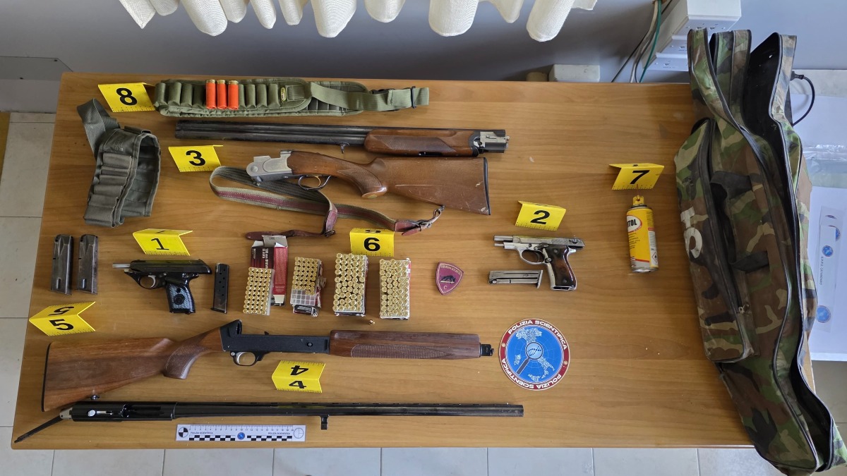 Maxi sequestro di armi e materiale per droga a Catanzaro: duro colpo alla criminalità organizzata - 