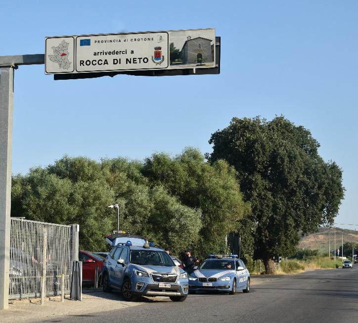 Raffica di controlli nel crotonese, un arresto e sanzioni -