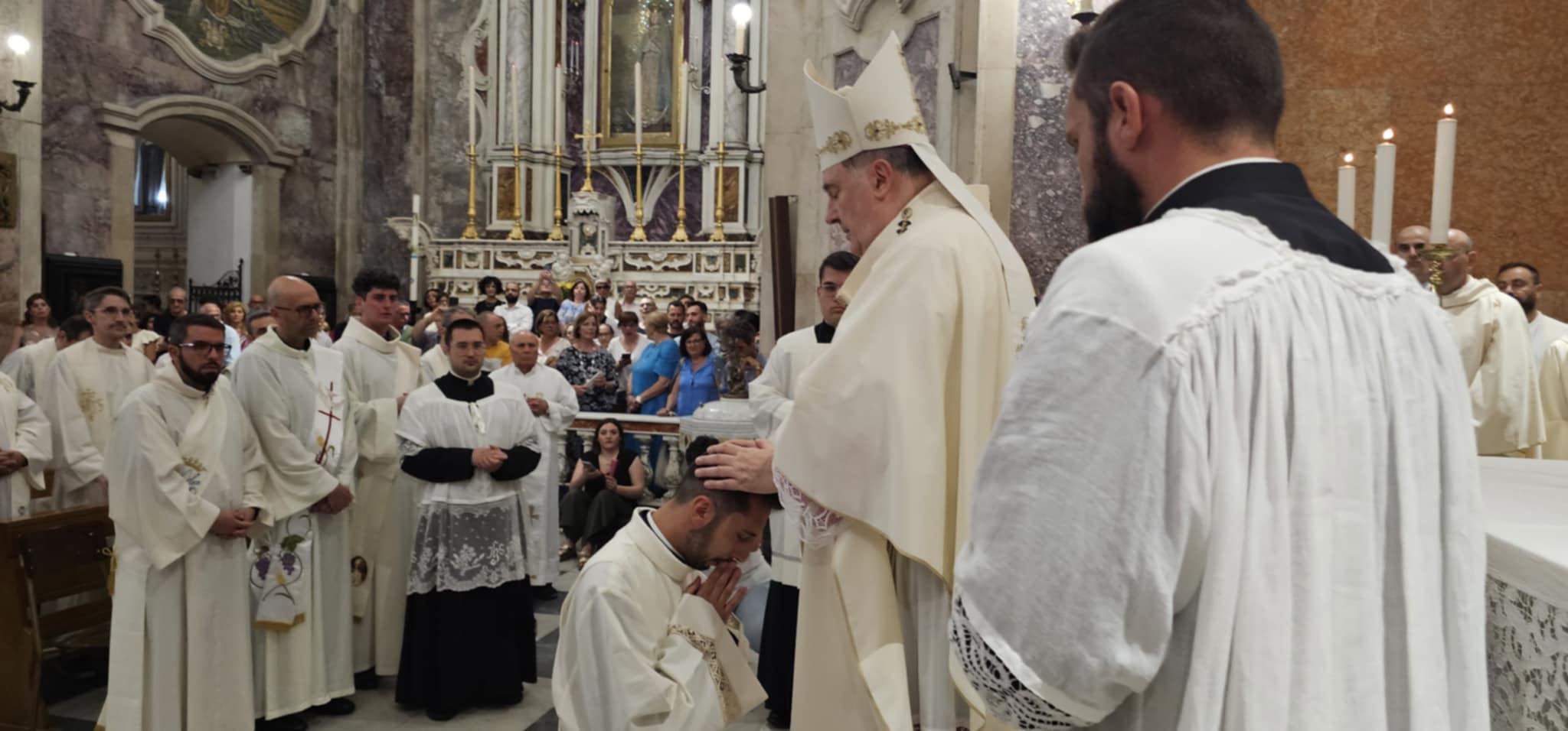 Catanzaro - Ordinazione presbiterale di don Pierpaolo Madia: un cammino di speranza e servizio nella diocesi  - 