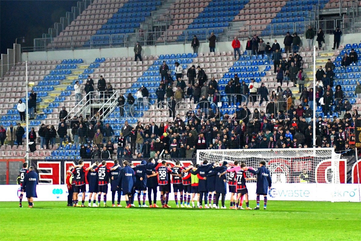 Serie C | Crotone, il talento di Bruno sulla trequarti: "Sono orgoglioso di essere qua, non vedo l'ora di iniziare" - 
