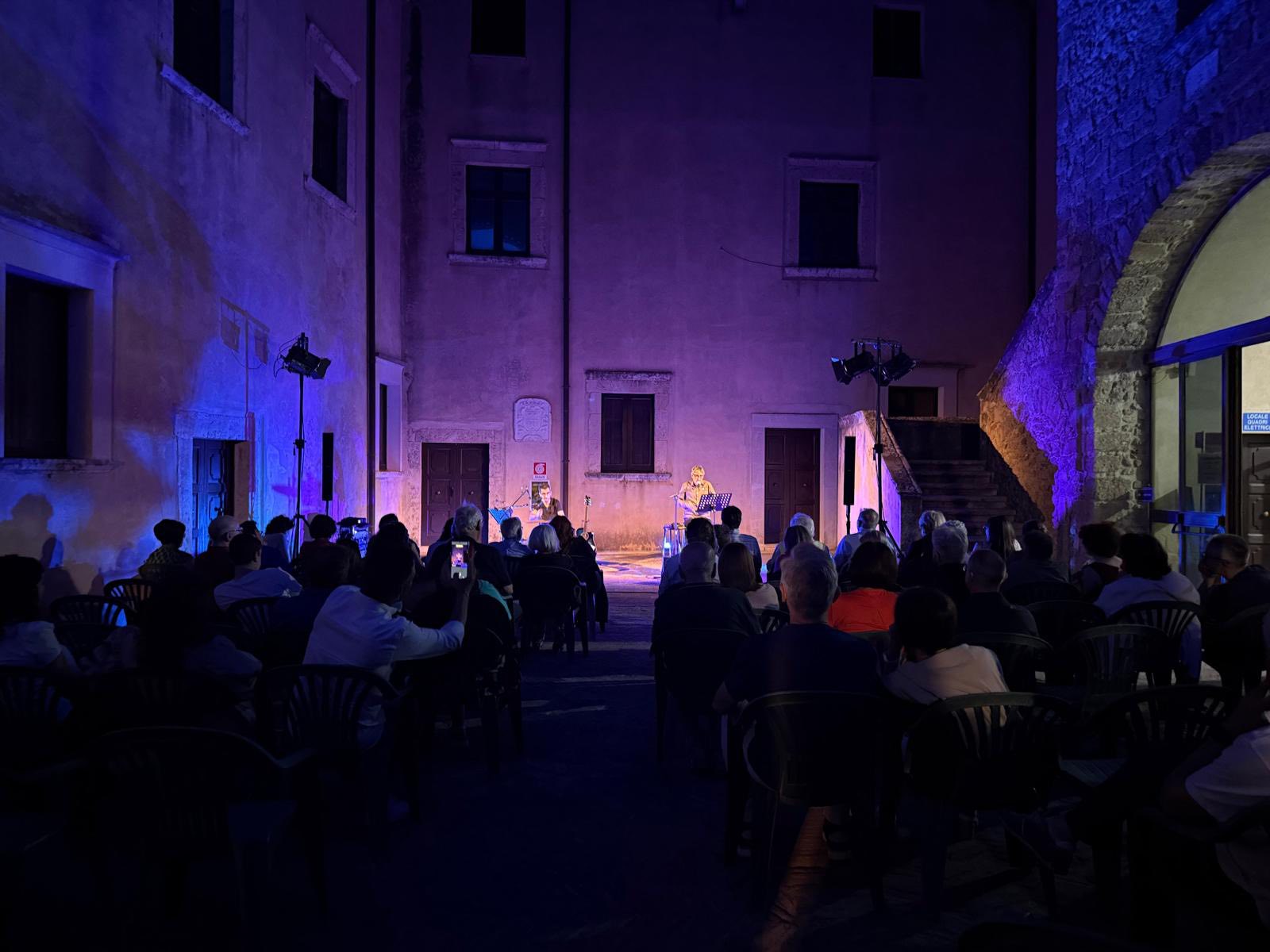Santa Severina - Gran finale per “Calabria in Fabula”, teatro e arte tra tradizione e innovazione - 