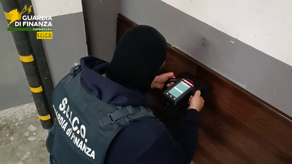 (VIDEO) Maxi operazione antidroga a Catanzaro: nove arresti e sequestri milionari - 