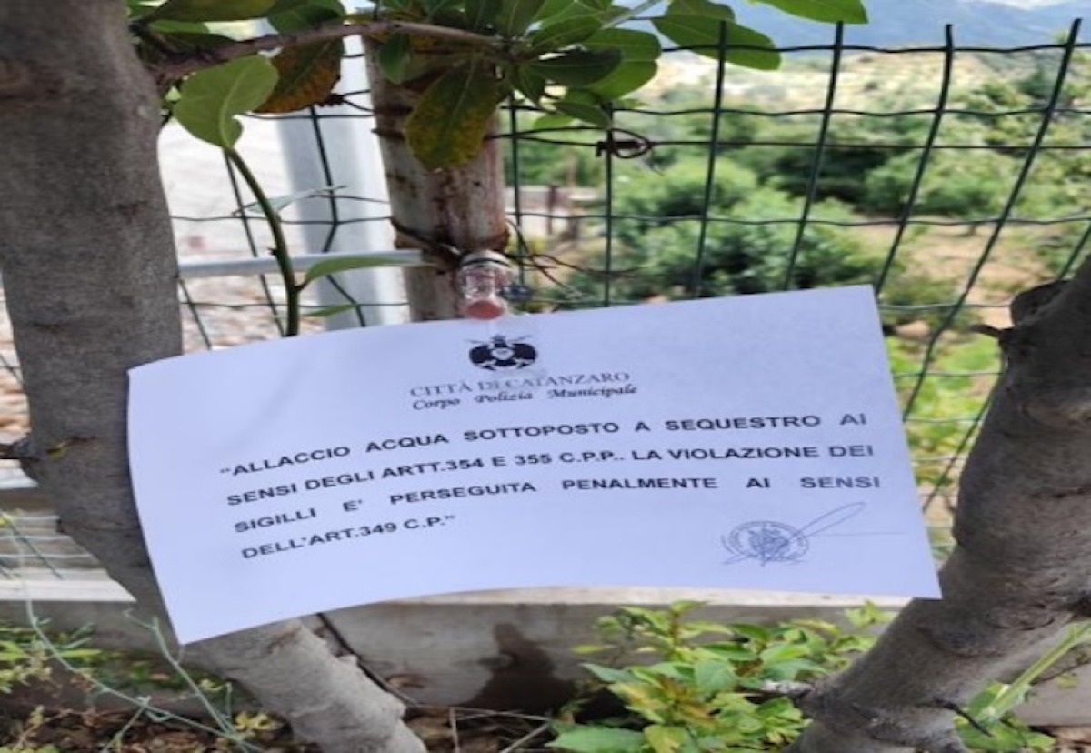 Catanzaro - Polizia locale, a Sant’Elia nuovi sequestri contro i furti d’acqua - 