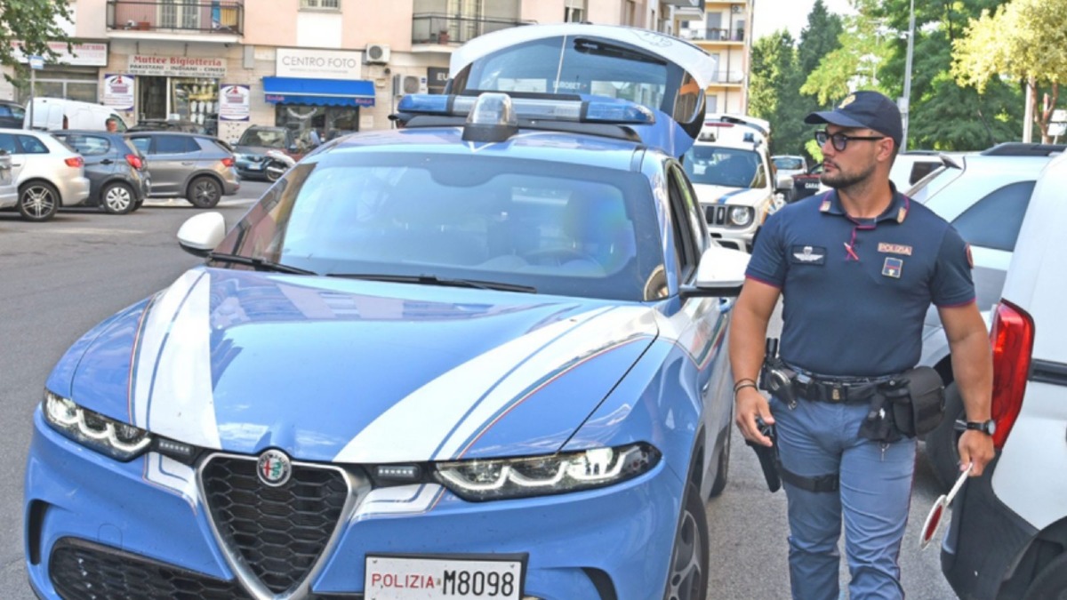 Cosenza, controlli a tappeto della Polizia: 365 persone identificate e sequestri di droga - 