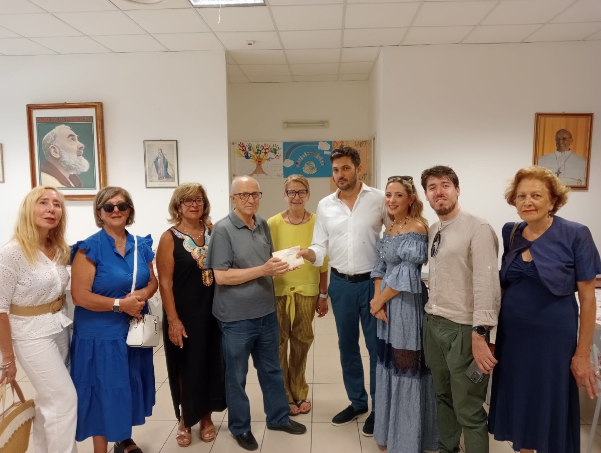 Crotone - Una rete di carità: la Confraternita di Capocolonna dona il ricavato dell’annullo postale  - 