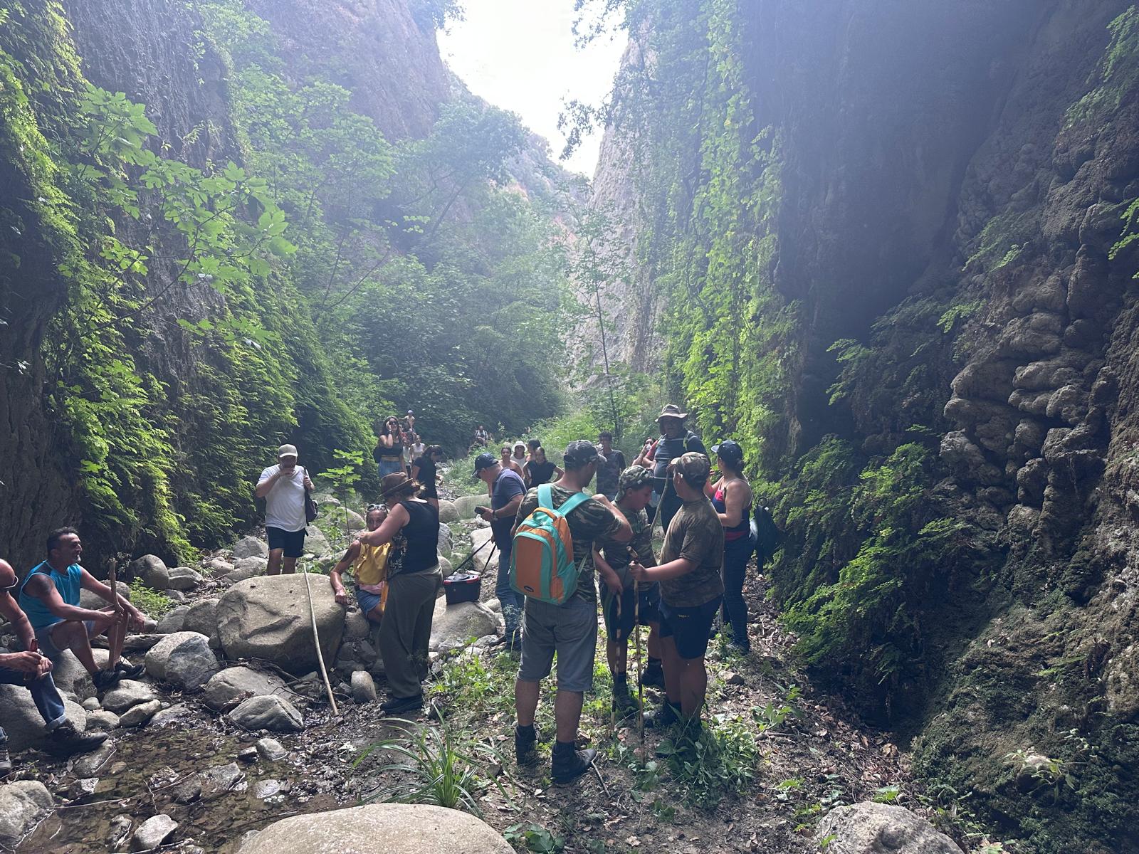 Melissa - Natura e comunità: grande partecipazione all’escursione alle cascate di Jurnito - 