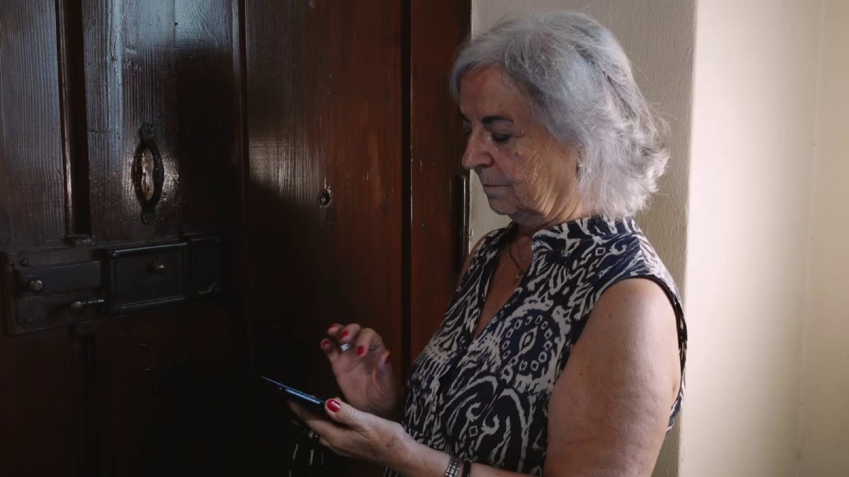 (VIDEO) Estate e truffe agli anziani: la Polizia lancia la campagna con Gina e Myrta Merlino - 