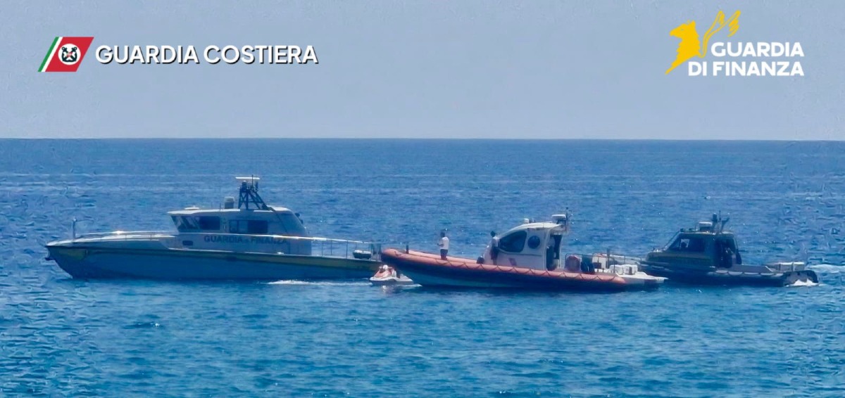 Acquascooter sotto controllo: raffica di multe sulla costa crotonese - 