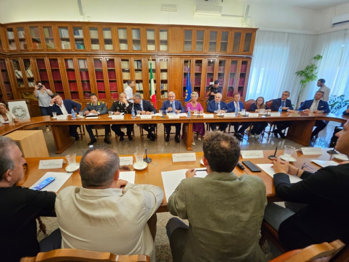 Catanzaro e Crotone uniscono le forze per garantire trasparenza, sicurezza e legalità nei lavori della "Jonica" - 