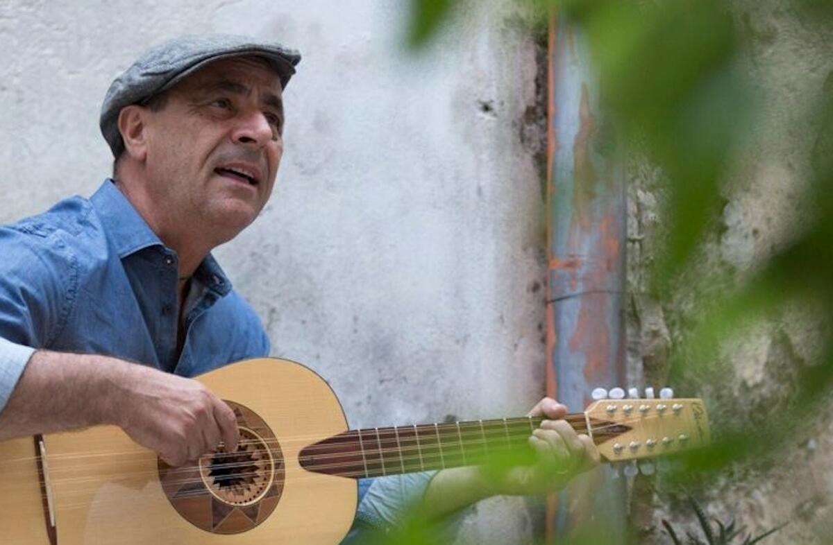 La musica di Mimmo Cavallaro a Sellia Superiore per la sagra dell'olio - 