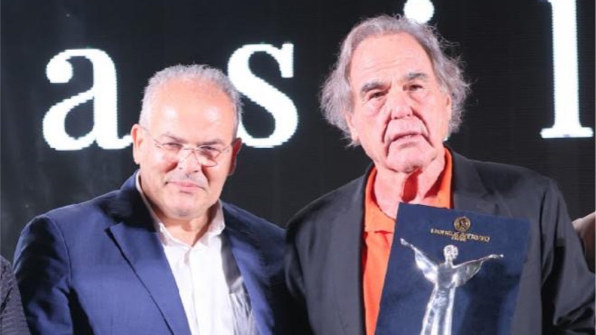 Affidato firma i premi del Marateale: tra i vincitori Oliver Stone e Rupert Everett - 