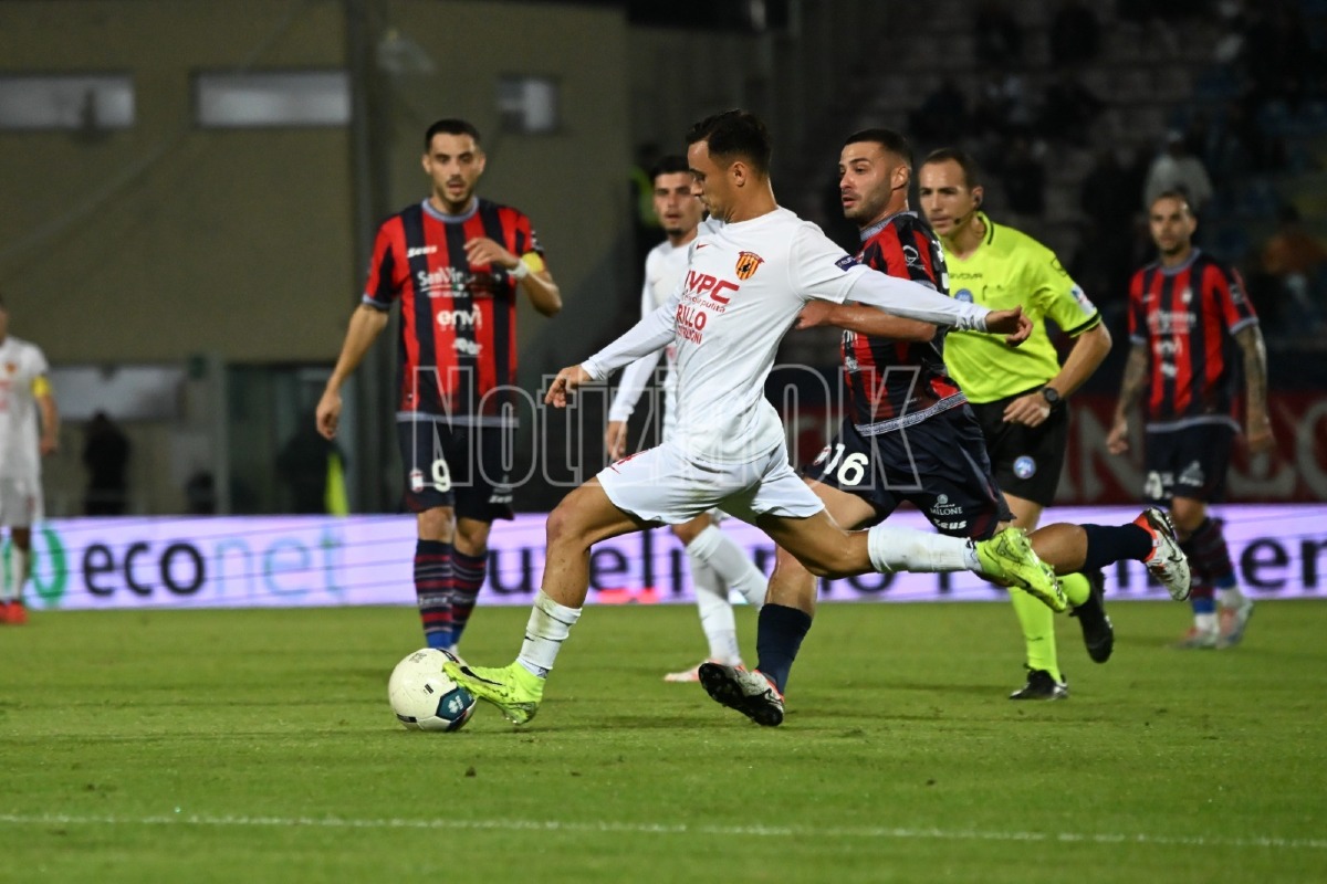 Serie C, il Crotone debuttarà allo "Scida": arriva il Benevento, derby alla terza giornata - 