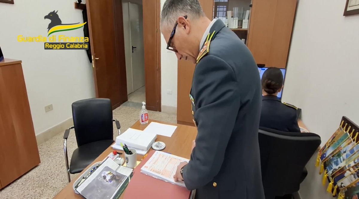 False invalidità per ottenere pensioni INPS: 51 indagati a Reggio Calabria, smascherata maxi truffa - 