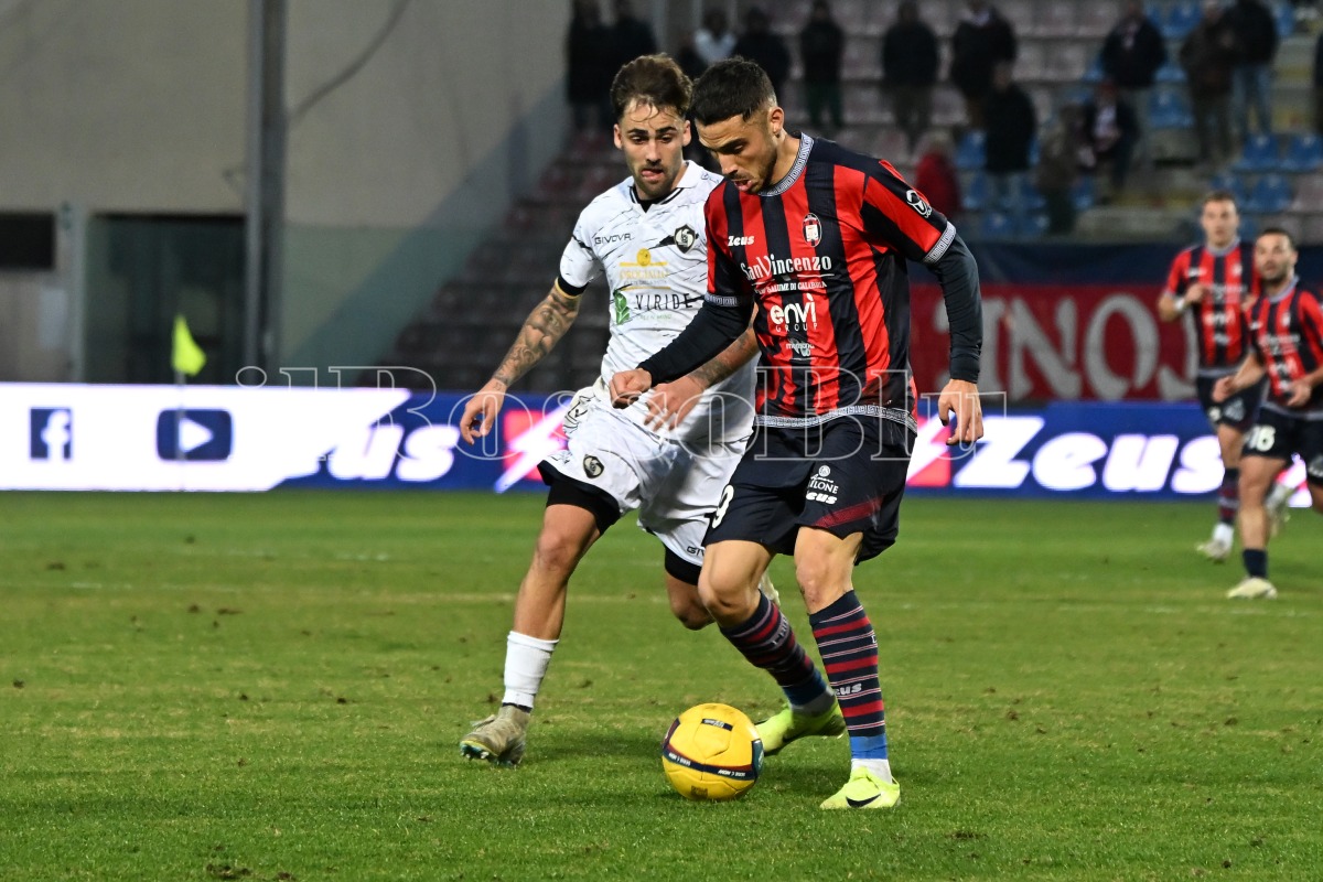 Serie C | Crotone, debutto in posticipo: rossoblù in campo il 25 agosto contro il Benevento - 