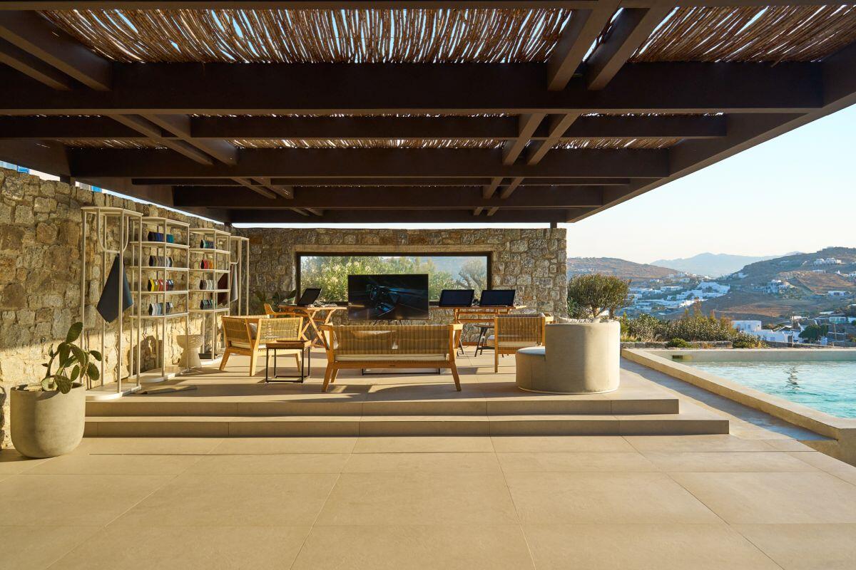 La Range Rover House di Mykonos celebra 55 anni di lusso - 