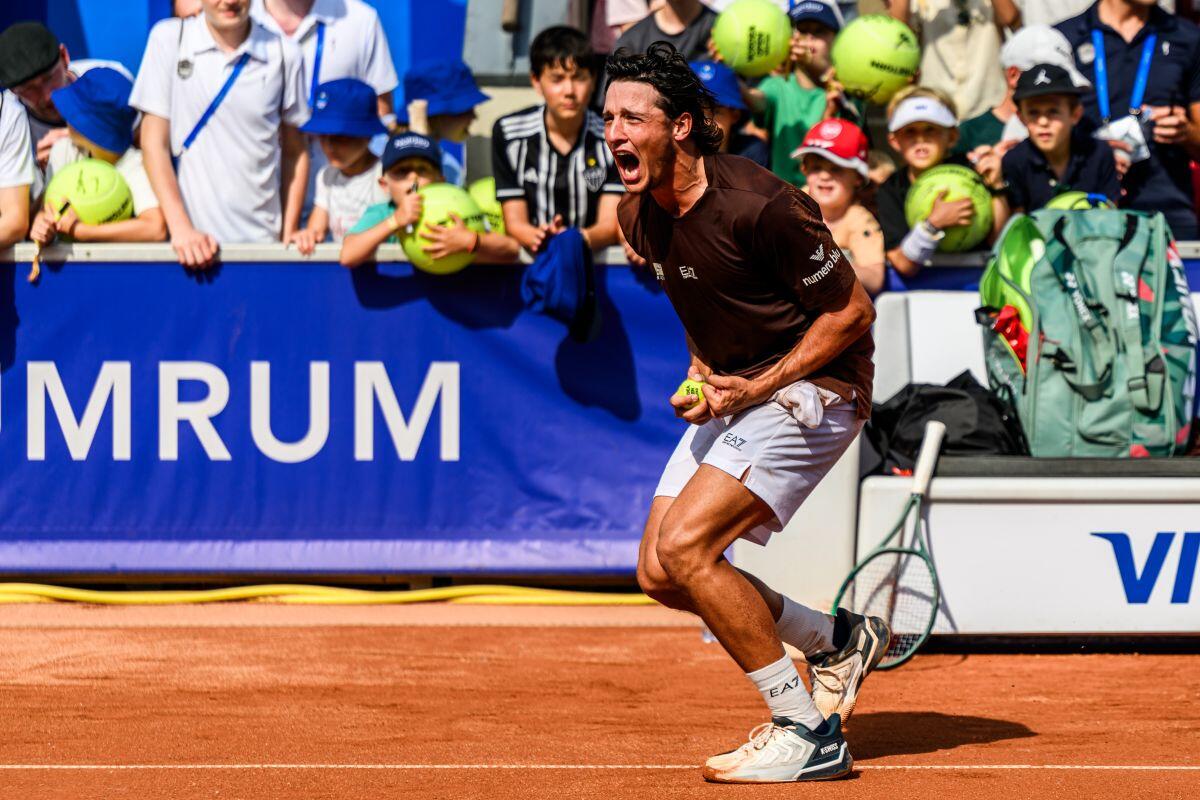 Darderi vince il torneo di Bastad, De Jong ko in tre set - 