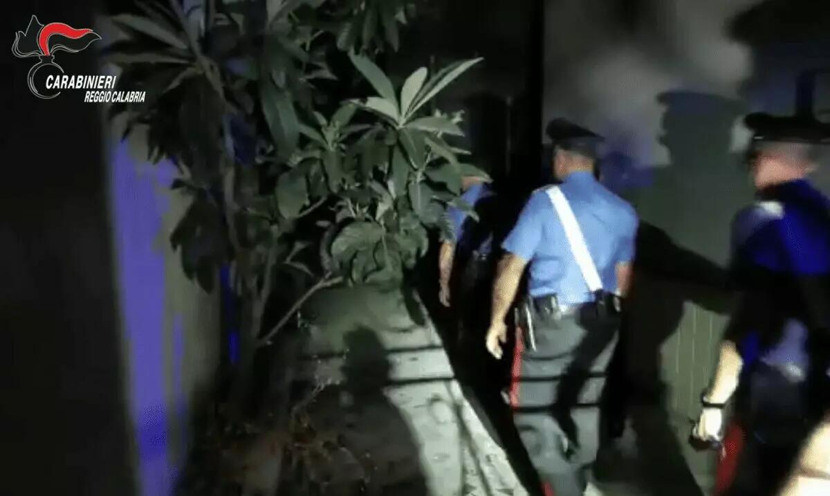 Violenza sessuale su un minore in parrocchia, arrestato un sacerdote nel Cosentino - 