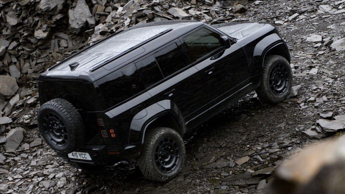 Defender OCTA Black, la rock star 4×4 - 