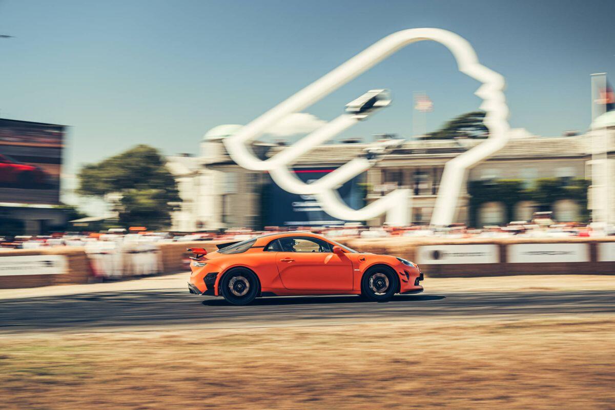 Alpine A110 R Ultime Performance protagonista a Goodwood - 