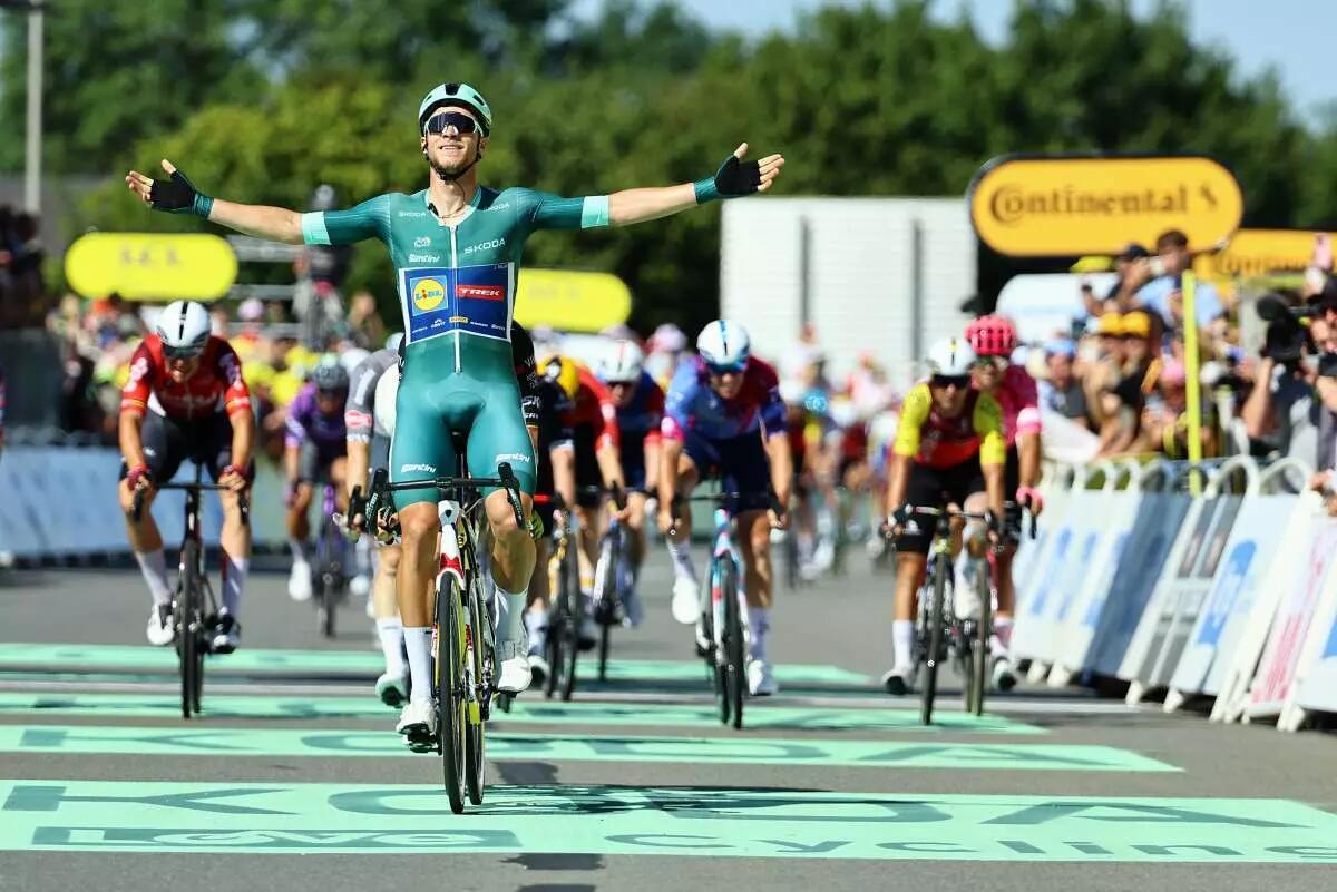 Super volata di Milan, l’Italia torna a vincere al Tour dopo 6 anni - 