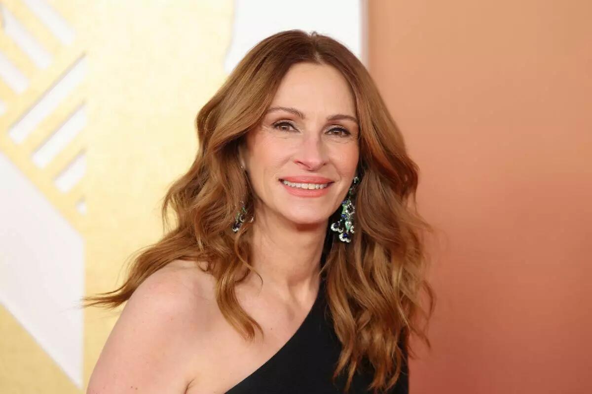 A Venezia 5 italiani in gara. Da Julia Roberts a George Clooney le star - 