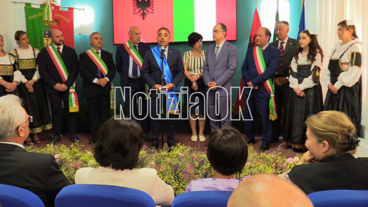 A Crotone l'incontro con il Presidente dell'Albania Begaj: radici arbëreshe e prospettive di cooperazione -