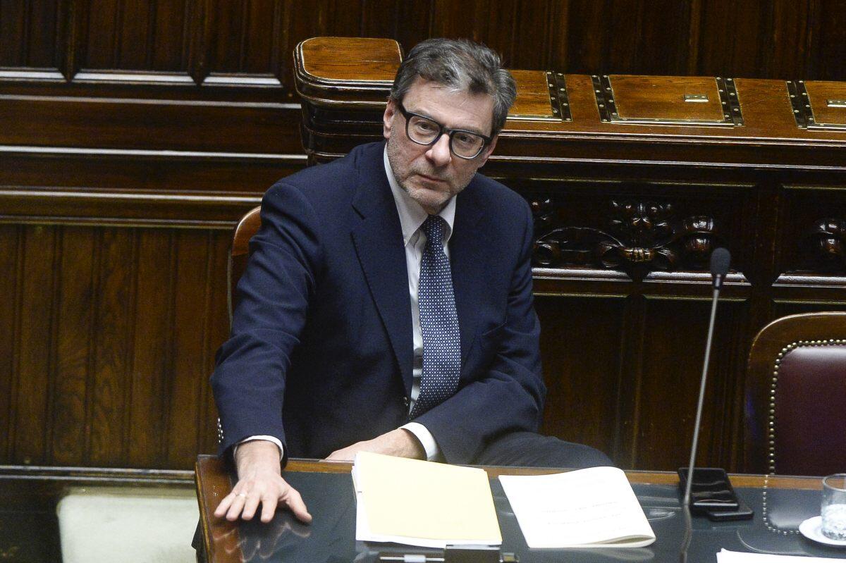 G7, Giorgetti “Preoccupano incertezza economica e svalutazione dollaro” - 