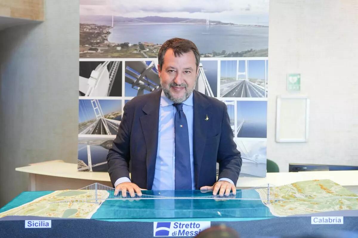 Salvini “Il Ponte sullo Stretto può essere una grande operazione antimafia” -