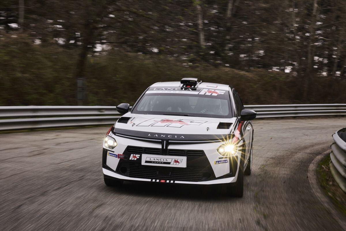 Lancia riaccende la sfida con la Ypsilon Rally4 HF - 