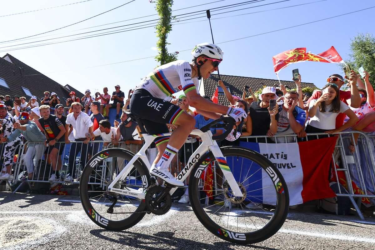 Pogacar fa 100 al Tour, Van der Poel resta maglia gialla - 