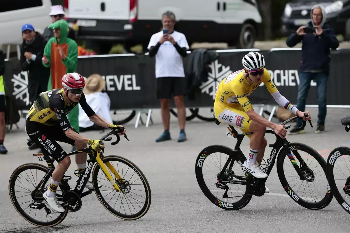 O’Connor vince sul Col de la Loze, Pogacar allunga su Vingegaard - 