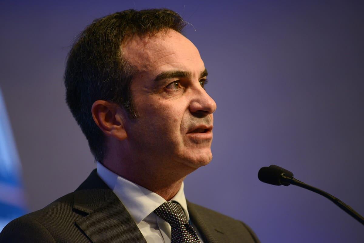 Calabria, si è dimesso il presidente Occhiuto “Non mi farò fermare, mi ricandiderò” / Video -