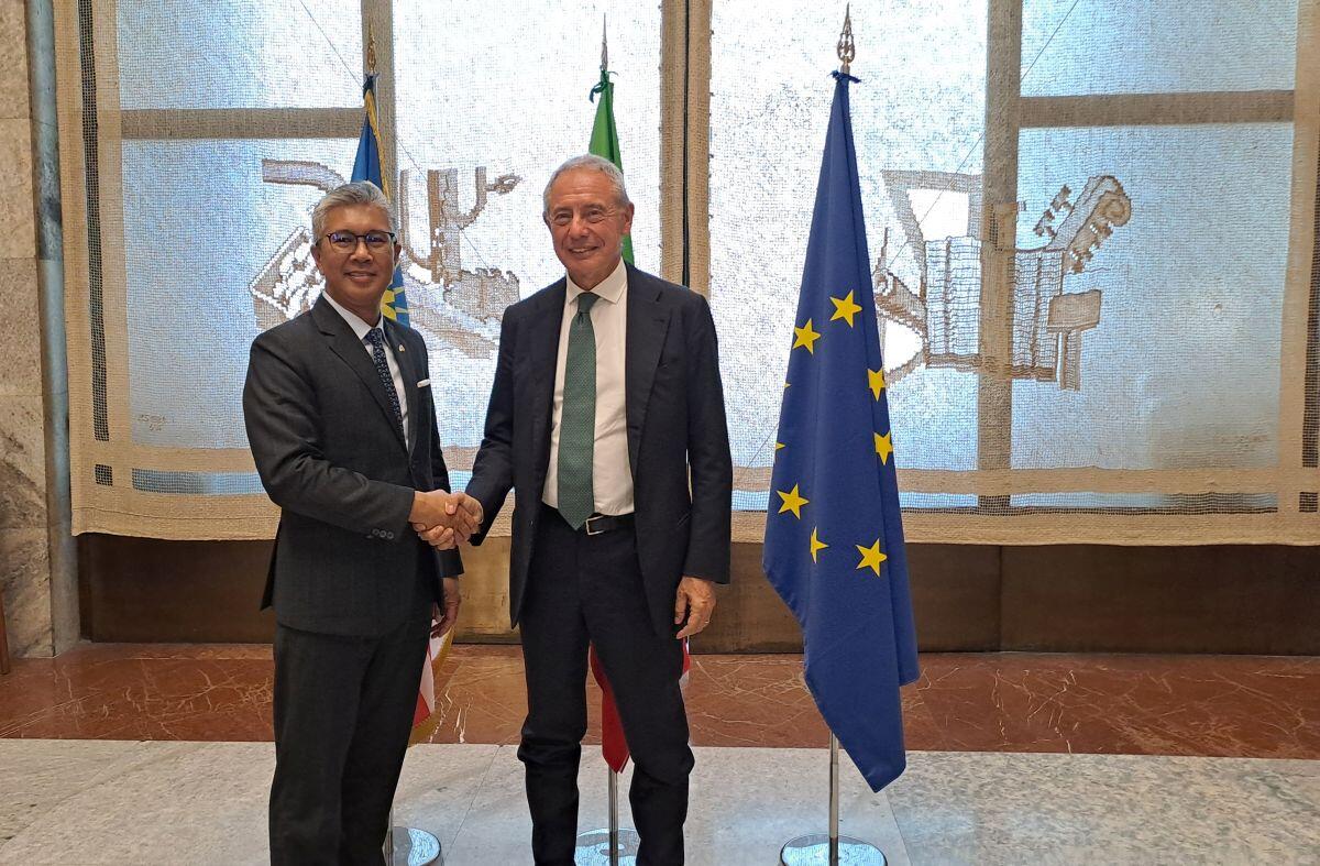 Italia-Malesia, Urso incontra Aziz. Focus su investimenti e terre rare - 