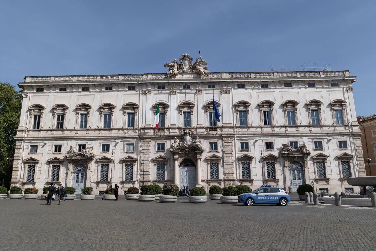 Consulta “Illegittimo tetto 240 mila euro l’anno per stipendi pubblici” - 