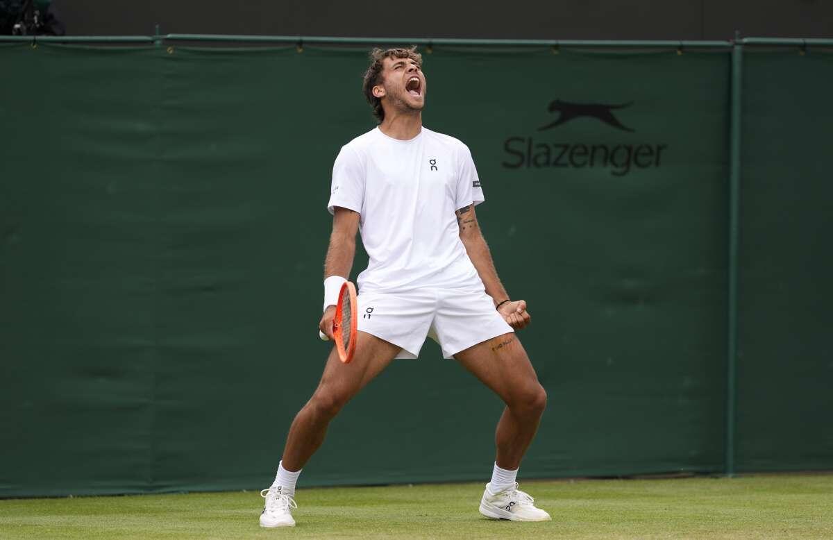 Cobolli da sogno, batte Cilic e vola ai quarti a Wimbledon -