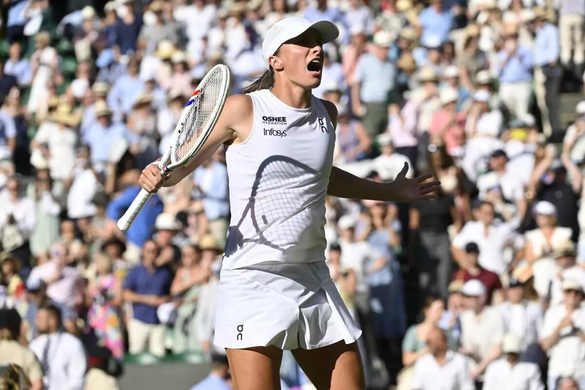 Swiatek regina a Wimbledon, stesa Anisimova con un doppio 6-0 - 