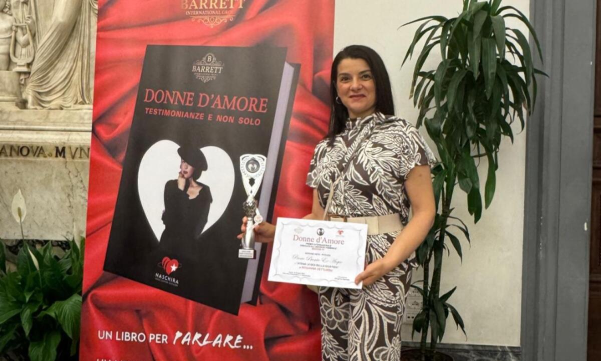 Rosanna Vetturini, un talento che illumina Roma: Primo Premio per "Atena, la Dea della Giustizia" al Donne D'Amore 2025 - 