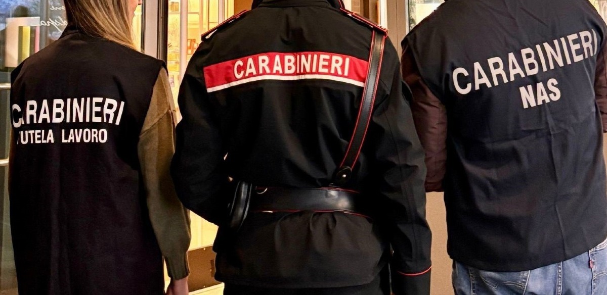 Controlli a Le Castella, sanzionati 6 locali pubblici - 
