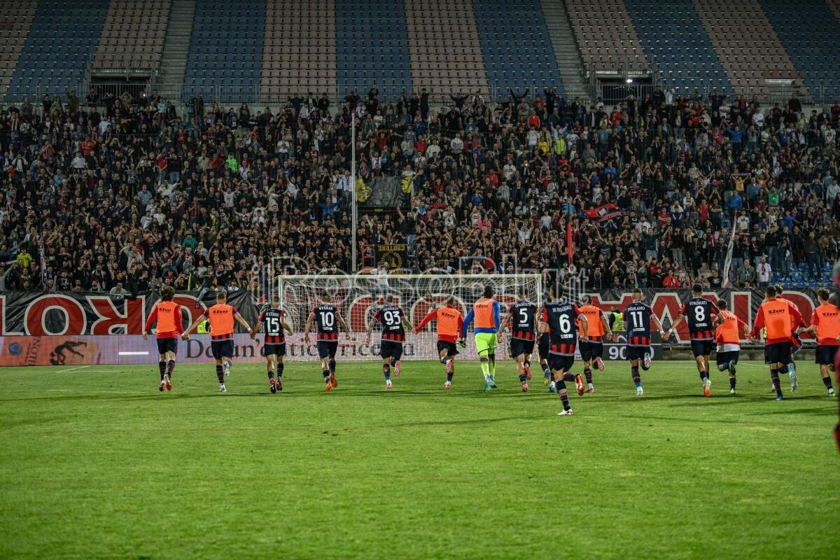 Serie C | Campagna Abbonamenti: c'è fame di emozioni a Crotone, centinaia di rinnovi in 48 ore - 