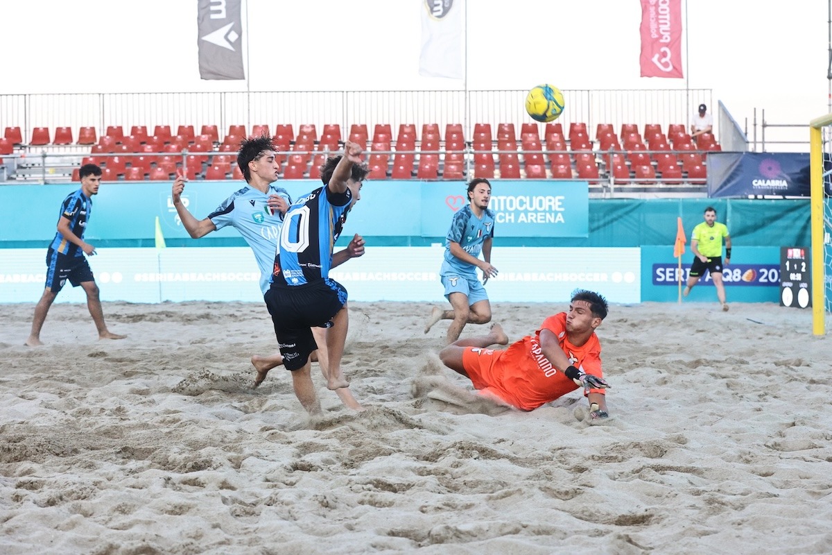 Beach Soccer - In finale il Napoli per riscrivere la storia, la Lazio per difendere lo Scudetto -